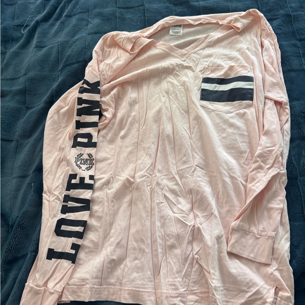 PINK Victoria's Secret Light Pink V-Neck Shirt